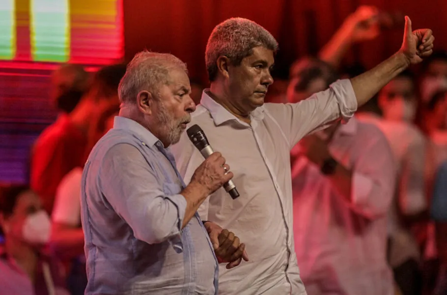 Ato para confirmar a candidatura de Jerônimo Rodrigues ao governo estadual teve  a presença de Lula