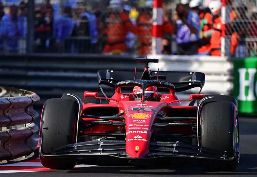 Atualmente, Leclerc ocupa a 2ª posição do campeonato, atrás de Verstappen, da RBR