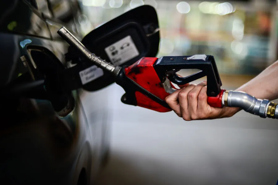 PEC pretende reduzir o preço do diesel, da gasolina e do gás de cozinha