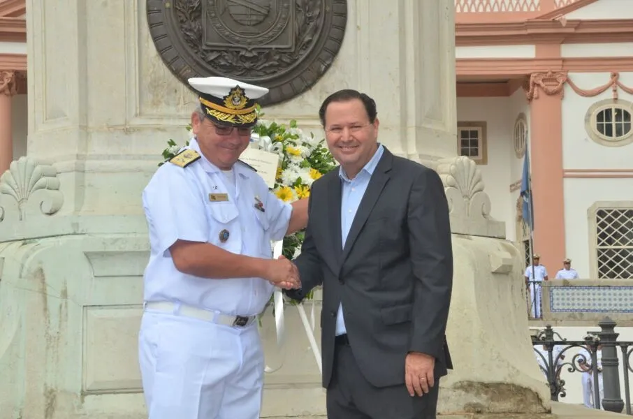 Mário Dantas e o Vice-Almirante Humberto Caldas da Silveira Júnior