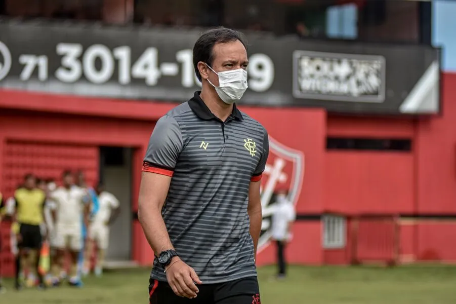 Leão amarga a quarta eliminação consecutiva no estadual