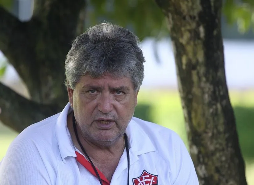 Junto com Geninho, chega também o preparador físico Carlito Macedo