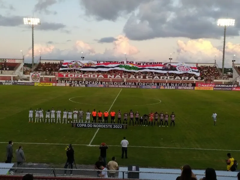 O Atlético segurou o resultado no Carneirão e carimbou a vaga para a próxima fase