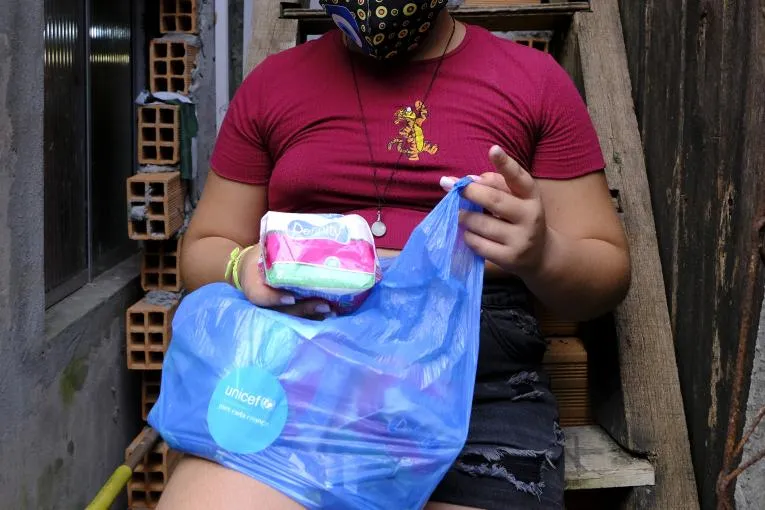 Candeias é a primeira da região RMS, que realiza a distribuição de absorventes para estudantes da rede pública municipal