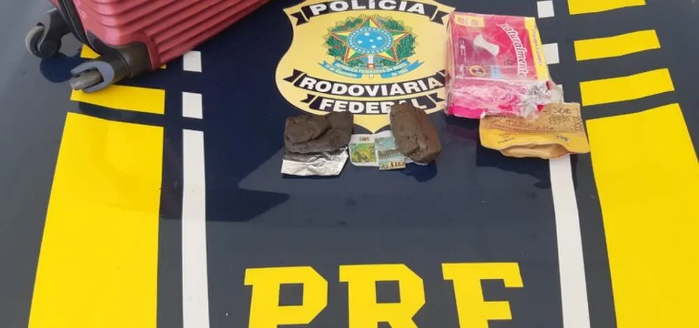 Policiais apreenderam 64 pontos de LSD e 200g de haxixe