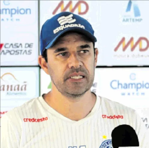 Valdir Júnior falou durante entrevista coletiva na Cidade Tricolor