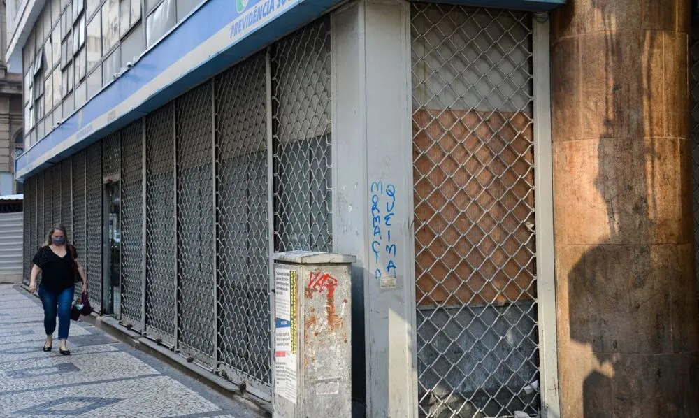 A greve é nacional e começou na quarta-feira, 23, mas a decisão pela paralisação na Bahia foi tomada em assembleia na última sexta-feira, 25