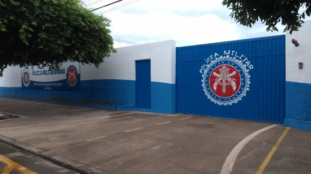 O trio e as pessoas sequestradas foram levados para a Delegacia Territorial (DT) de Ibotirama