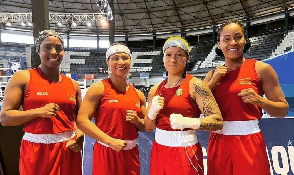 As pugilistas se garantiram nas respectivas finais ao vencerem os combates desta quarta-feira, 30