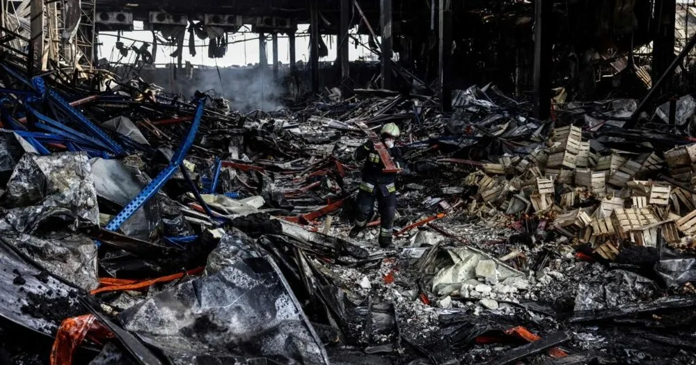 No norte, Chernihiv foi "bombardeada durante a noite", disse o governador regional, Viacheslav Chaus