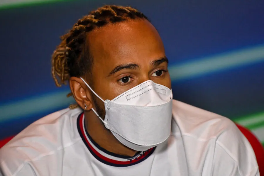 O piloto busca o oitavo título mundial neste ano, para superar o alemão Michael Schumacher no topo do ranking de campeões