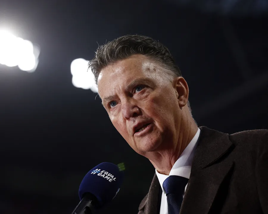 Van Gaal, que gerou polêmica ao dizer que era "ridículo" manter a Copa do Mundo no Catar, previu antes do sorteio que a Holanda enfrentaria o país anfitrião