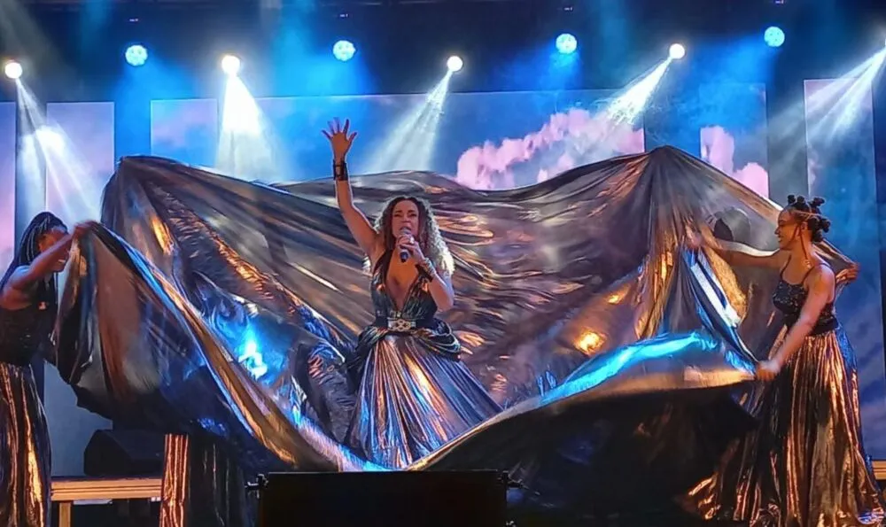 Cantora se apresentou na noite deste sábado, no Grand Palladium Imbassaí, no itoral norte baiano