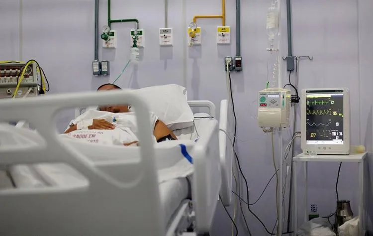 Há uma queda de 37% na média móvel de mortes