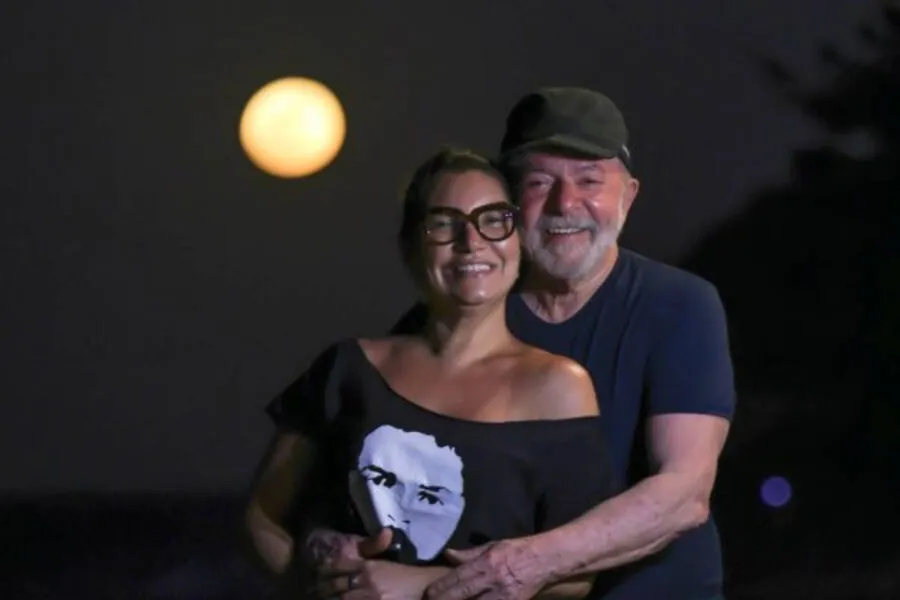 Casal está junto desde 2019