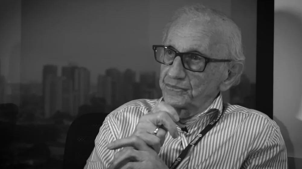 Ele dedicou parte da sua vida para relembrar e ensinar sobre o genocídio de judeus durante a Segunda Guerra Mundial
