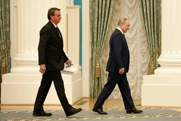 Bolsonaro e Putin em encontro na Rússia pouco antes da invasão da Ucrânia