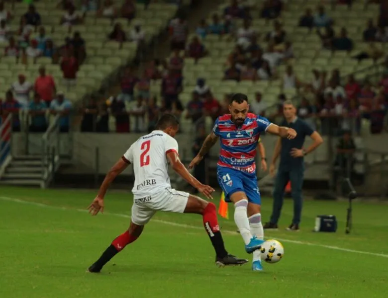 Romero (duas vezes) e Moisés marcaram para o Tricolor cearense