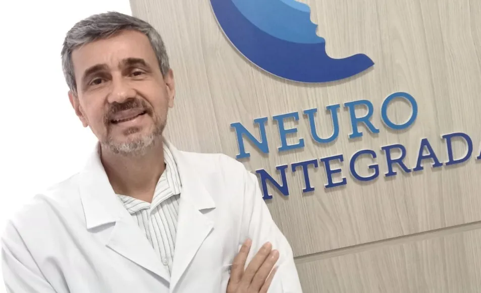 O neurologista Italo Almeida ministra o curso ao lado do gastroenterologista Luiz Queiroz