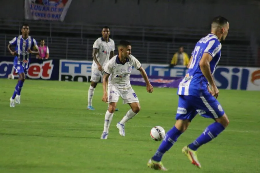 Tricolor saiu na frente, mas vacilou e ficou no empate