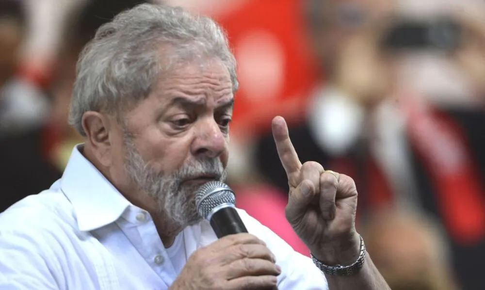 Lula chegou a discursar pela revogação da reforma trabalhista, aprovada durante o governo de Temer (MDB)