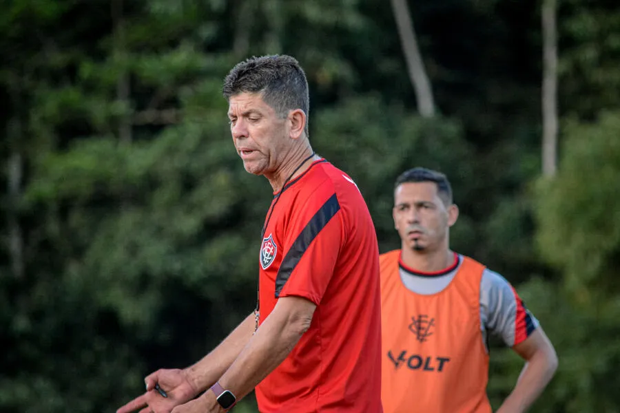 Fabiano conduziu o seu terceiro dia de trabalho na Toca do Leão