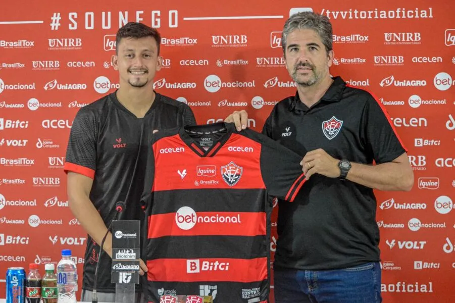 Reforço foi eleito o melhor lateral-esquerdo do Campeonato Carioca, jogando pela Portuguesa-RJ