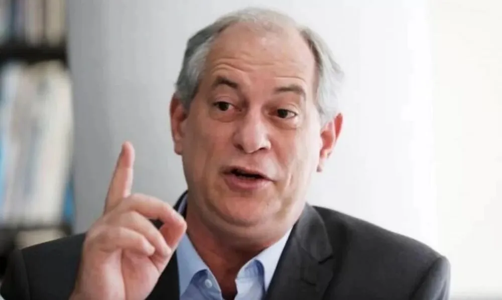 Ciro Gomes (PDT) chamou os apoiadores de Bolsonaro com quem discutiu de "nazistinhas"