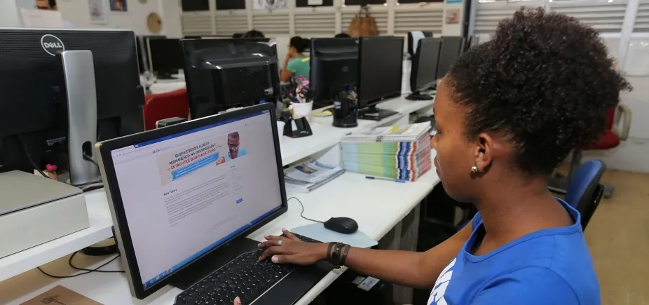 Iniciativa disponibiliza auxílio permanência para estudantes matriculados em cursos de graduação presencial em universidades estaduais da Bahia