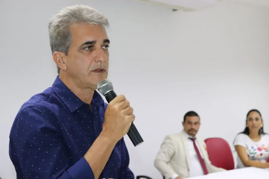 Deputado criticou ainda a cobertura da atenção básica na capital