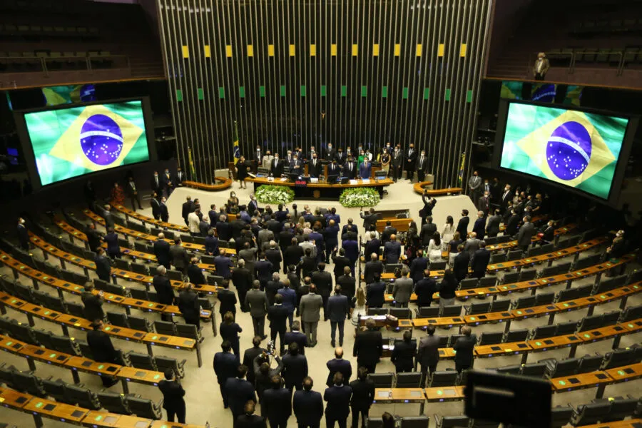 De acordo com o Congresso, 342 deputados e 64 senadores repassaram informações ao STF