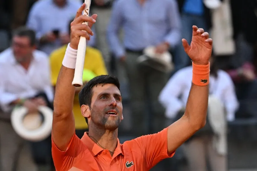 Djokovic frustra Wawrinka e encara Aliassime por semi em Roma