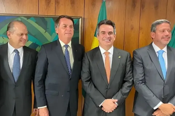 Ricardo Barros, Jair Bolsonaro, Ciro Nogueira e Arthur Lira: presidente da República tem apoio do PP, que na Bahia apoia a chapa de ACM Neto