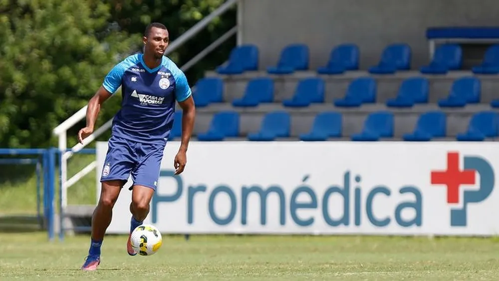 Luiz Otávio treinou normalmente com o grupo