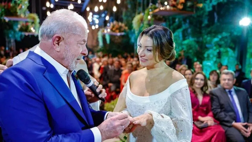O casamento do ex-presidente com a socióloga foi fechado a imprensa