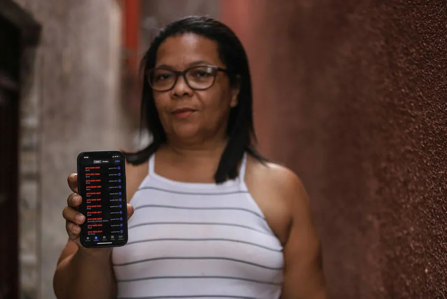 Ana Paula de Jesus Santos quase perdeu um contato de emprego por conta de sempre deixar o telefone no silencioso