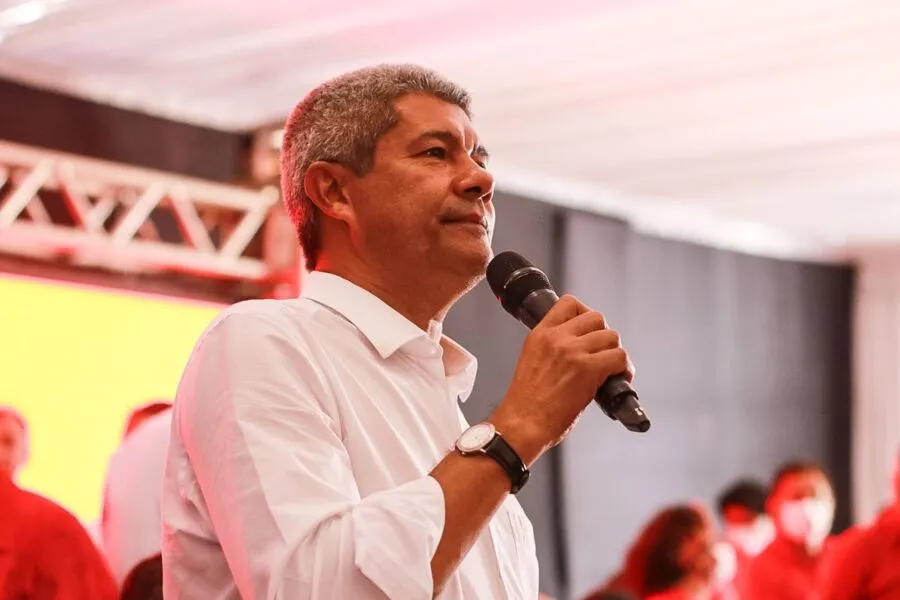 "Eu sinto muito prazer de ter em minha companhia Geraldo Junior", disse Jerônimo Rodrigues