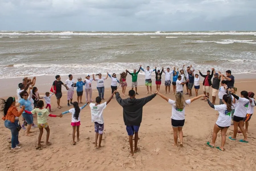 "Ações pequenas em casa, no trabalho e no bairro têm impactos gigantescos, são importantes para nossa vida, das futuras gerações", disse a geóloga Linda Ribeiro, que coordena o Programa de Educação Ambiental do Coletivo Preserve Itacimirim