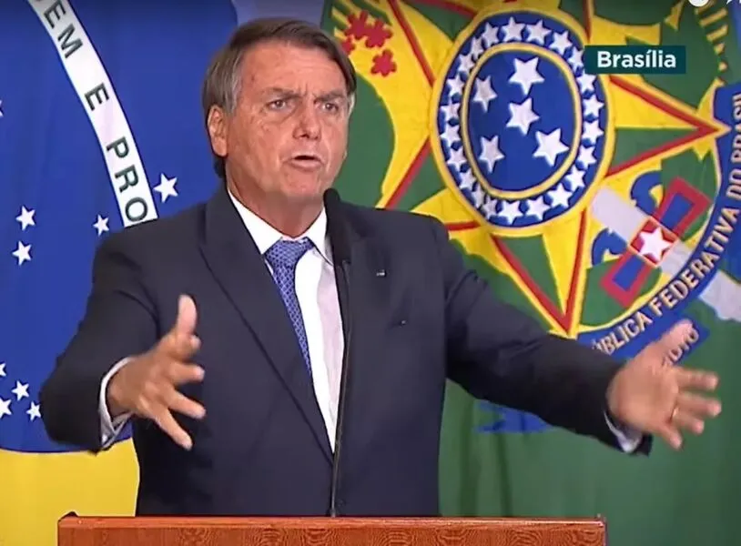 “Eu fui do tempo em que decisão do Supremo não se discute, se cumpre. Eu fui desse tempo. Não sou mais", disse o presidente durante discurso desta tarde