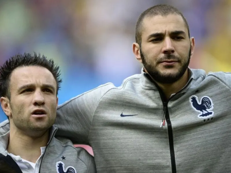 Valbuena (à esq) não foi convocado para jogos da França desde o início do escândalo