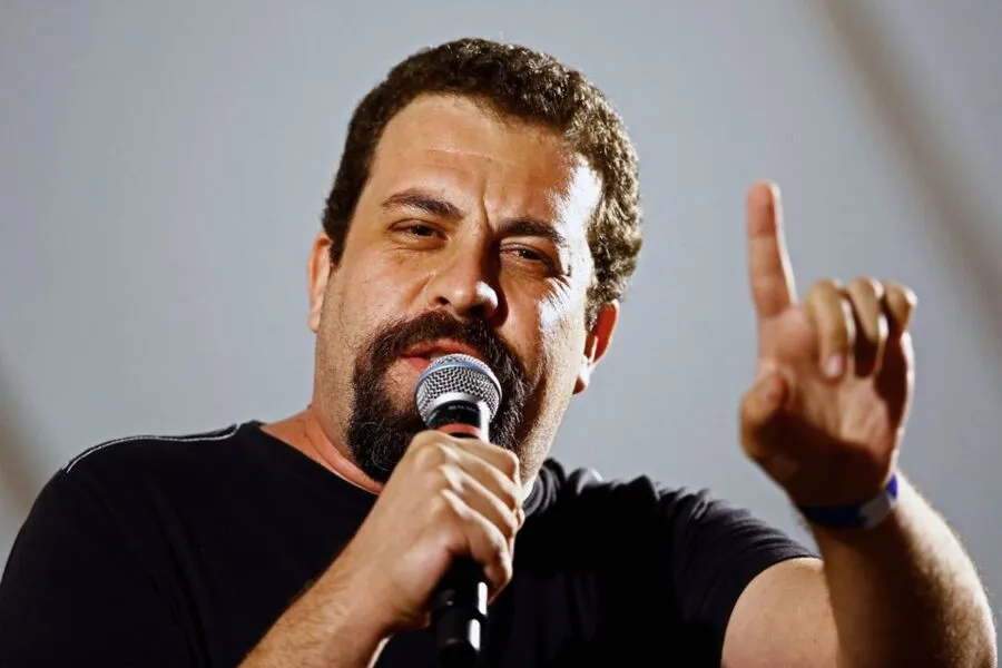 "É natural ter divergências, mas ter divergências não impede de estarmos juntos”, disse Boulos, ao ser perguntado sobre divergências dentro da esquerda