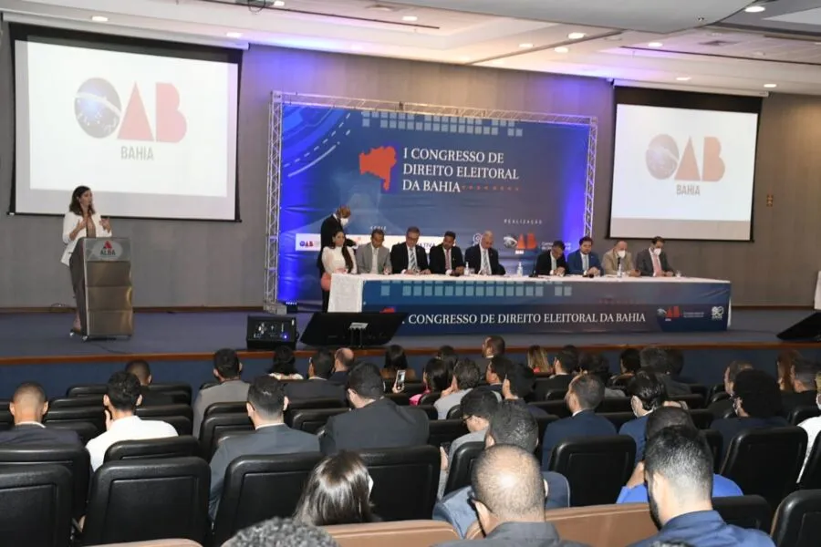 Advogados e políticos debatem direito eleitoral na Assembleia Legislativa