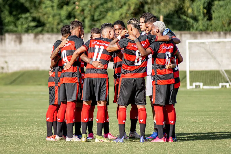 O Vitória bateu o Vitória da Conquista fora de casa