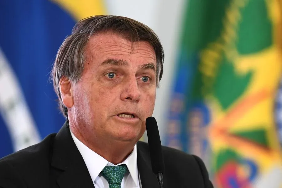 "Ele se preocupou apenas com esses dois. Nós, via nosso Ministério da Mulher e dos Direitos Humanos, nos preocupamos com todos desaparecidos no Brasil", disse Bolsonaro sobre decisão de Barroso de mandar o Governo Federal adotar providências para encontrar Bruno e Dom