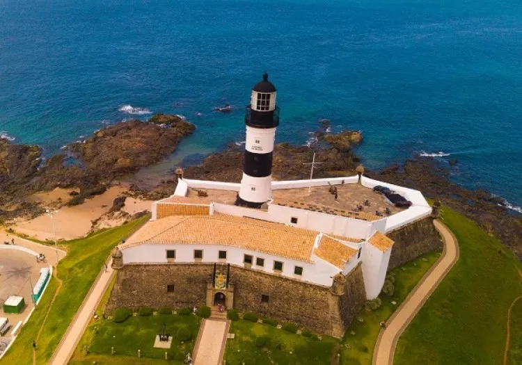 Ação da Prefeitura aconteceu porque existem obras de requalificação do espaço público na Rua Sabino Silva