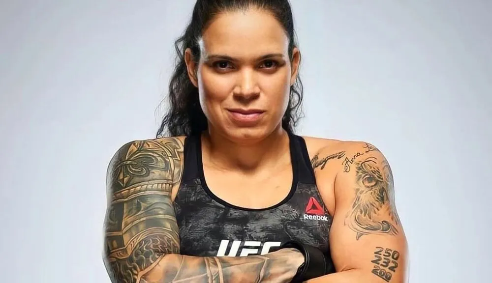 Amanda Nunes enfrenta Julianna Peña no UFC 277, em Dallas