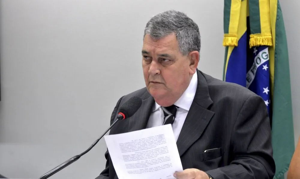 Faria de Sá estava internado desde a semana passada após testar positivo para covid-19