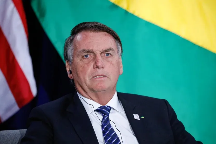 "Pelo amor de Deus. Segundo a imprensa, eu fui pedir apoio para o Biden", disse Bolsonaro