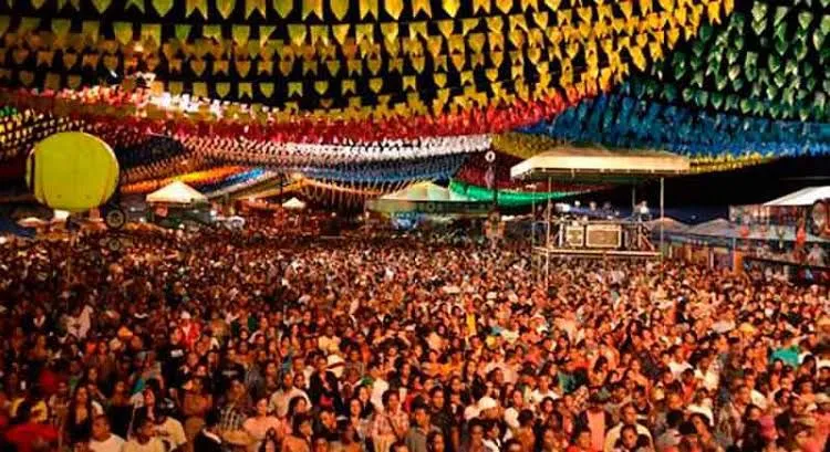 Circuito oficial acontece na praça 7 de Setembro