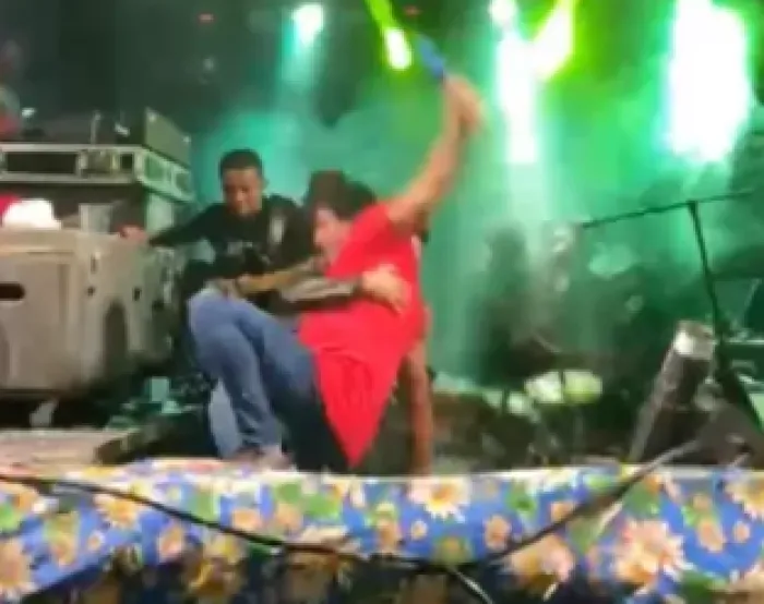 Situação aconteceu durante o "Forró da Lua", festa privada que acontece todos os anos em Ipirá